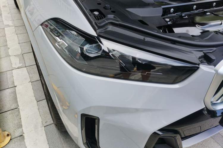 Used BMW X5 2023 xDrive 30Li Luxury M Sport Night Edition Package Right Front Headlight