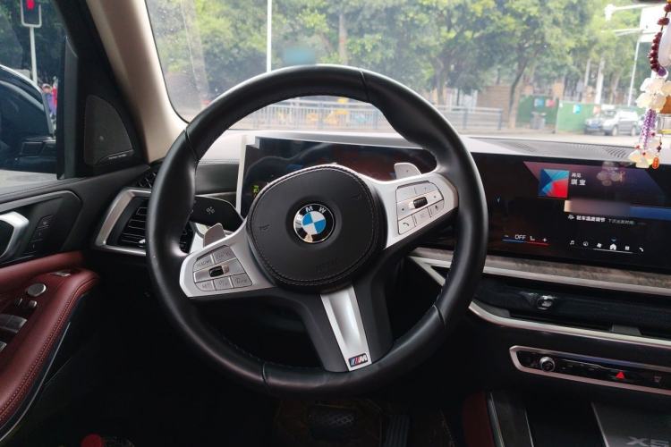 Used BMW X5 2023 xDrive 30Li M Sport Package Steering Wheel