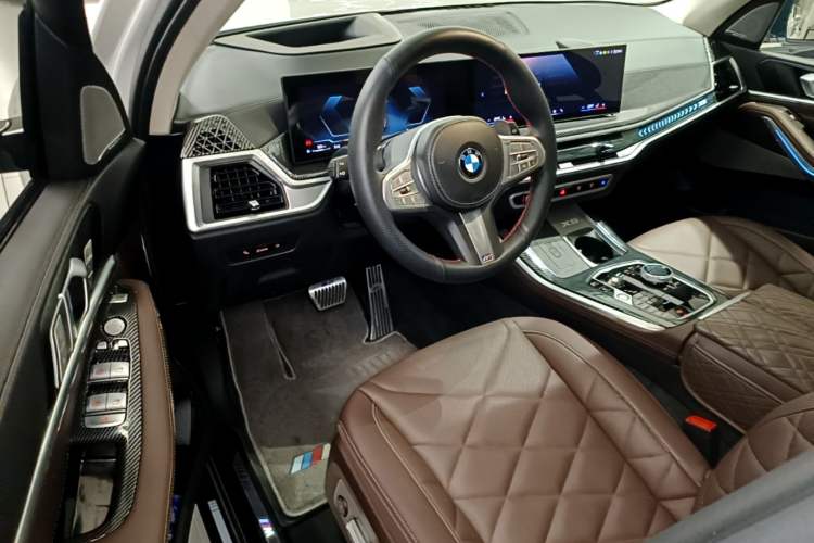 Used BMW X5 2023 xDrive 30Li Luxury M Sport Night Edition Package Driver Seat