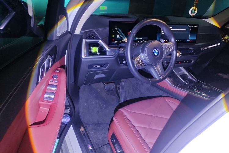 Used BMW X5 2023 xDrive 30Li Luxury M Sport Package Driver Seat