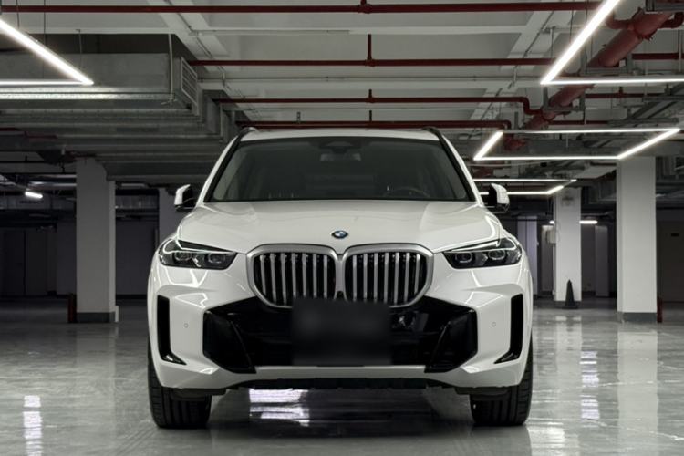 Used BMW X5 2023 xDrive 30Li Luxury M Sport Package Exterior 2