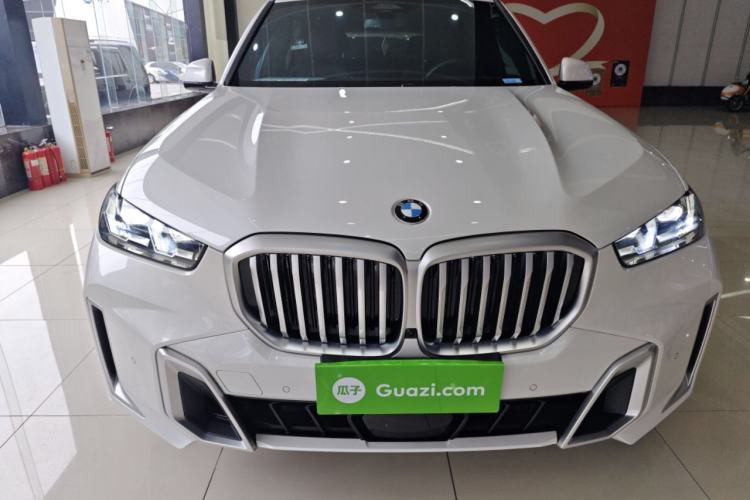 Used BMW X5 2023 xDrive 40Li M Sport Package Front