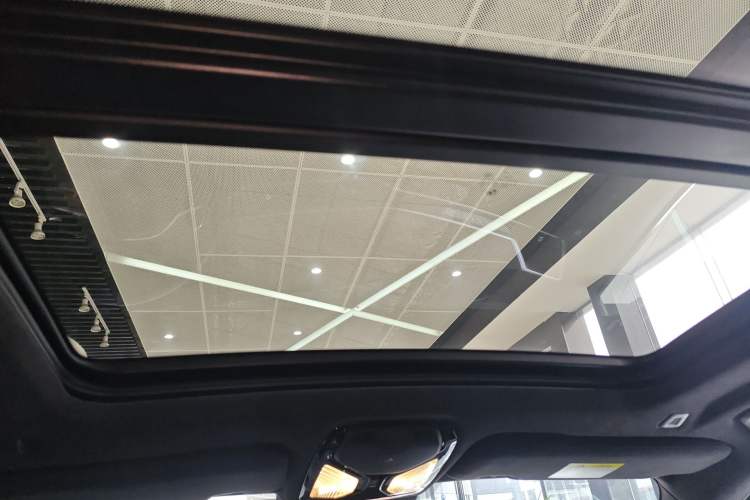 Used BMW X5 2023 xDrive 40Li M Sport Package Headliner