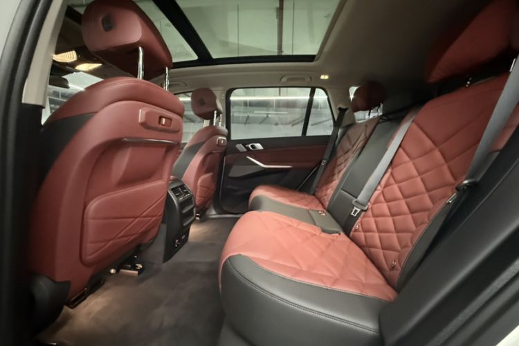 Used BMW X5 2023 xDrive 30Li Luxury M Sport Package Interior 1