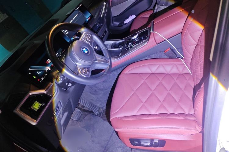Used BMW X5 2023 xDrive 30Li Luxury M Sport Package Left Front Seat