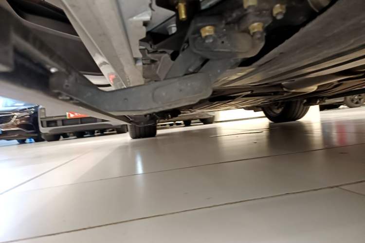 Used BMW X5 2023 xDrive 30Li Luxury M Sport Night Edition Package Left Side Sill