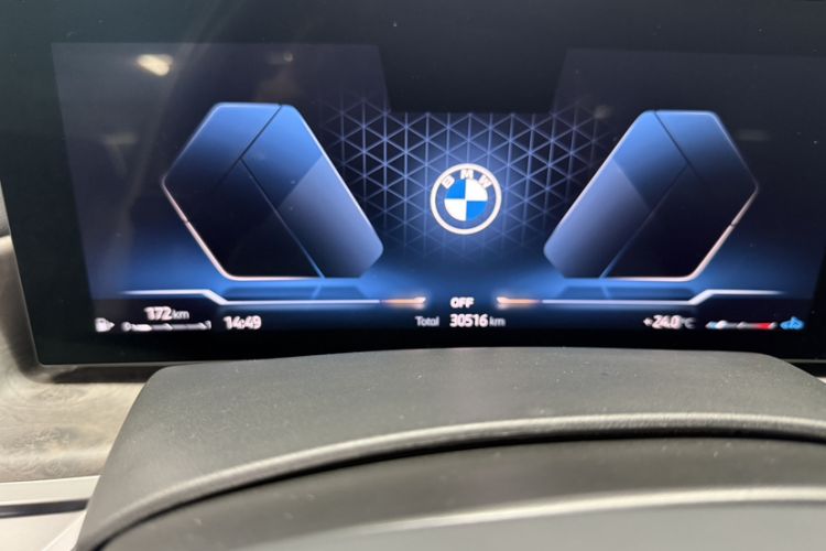 Used BMW X5 2023 xDrive 30Li Luxury M Sport Package Odometer Close Up