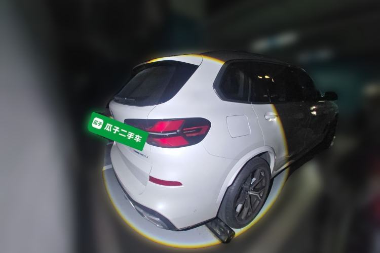 Used BMW X5 2023 xDrive 30Li Luxury M Sport Package Rear Right 45 Deg