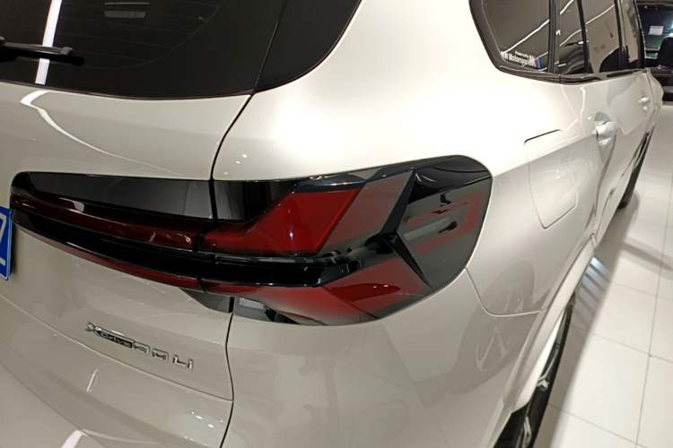 Used BMW X5 2023 xDrive 30Li Luxury M Sport Night Edition Package Right Rear Taillight