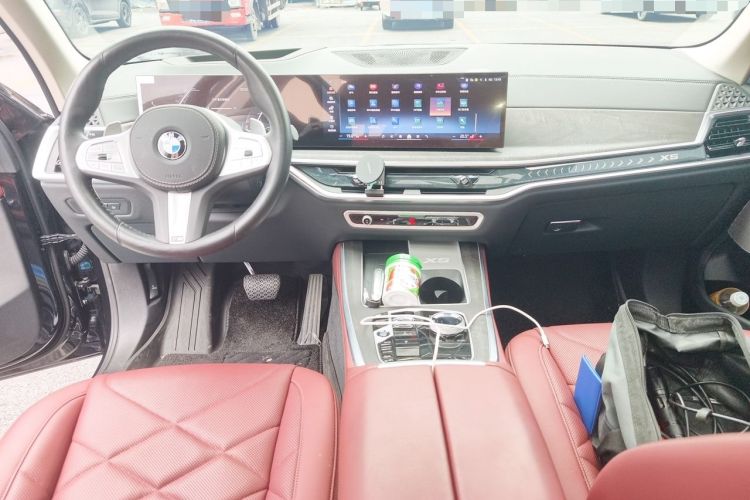 Used BMW X5 2025 Model, xDrive 30Li Prestige M Sport Night Package Center Console