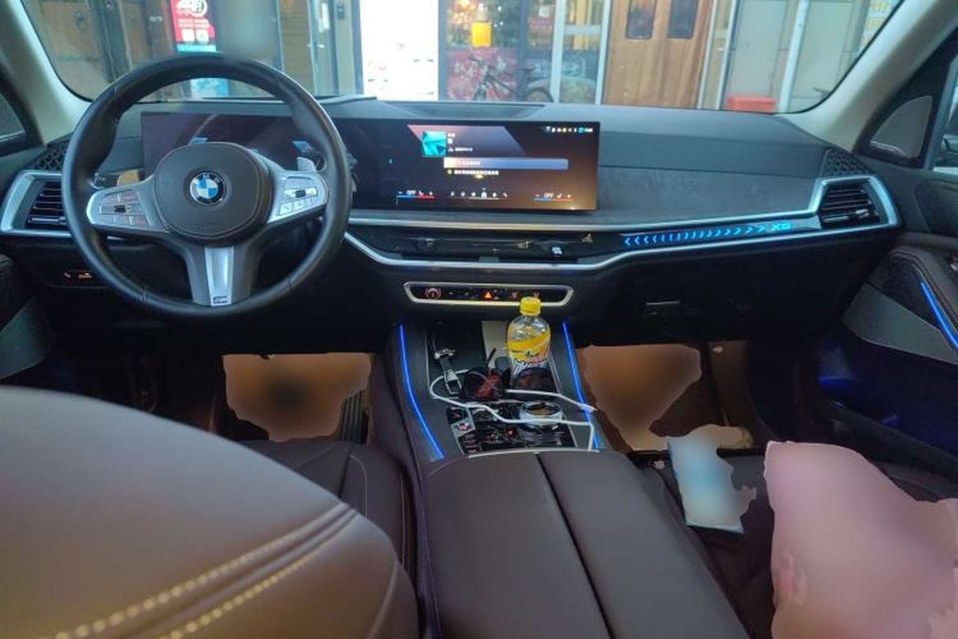 Used BMW X5 2025 Model, xDrive 30Li Prestige M Sport Night Package Center Console
