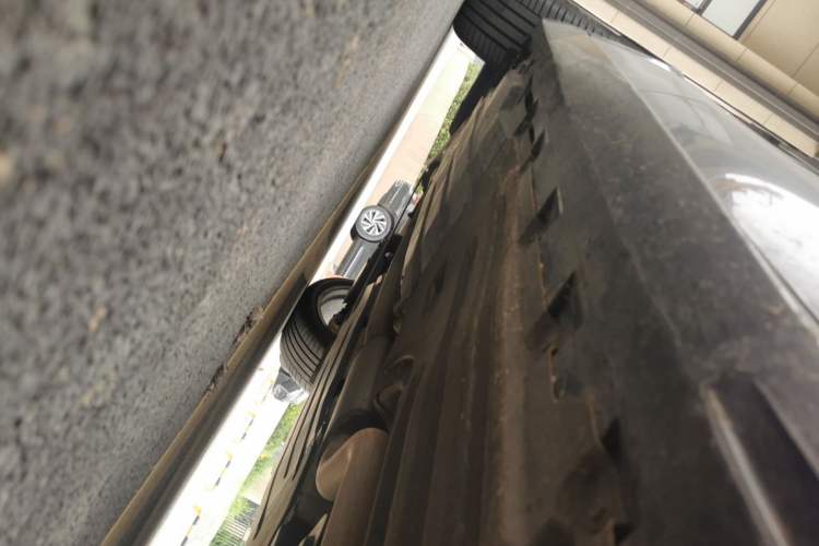 Used BMW X5 2025 Model, xDrive 30Li Prestige M Sport Night Package Chassis Front Right