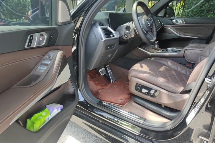 Used BMW X5 2025 Model, xDrive 40Li M Sport Night Package Driver Seat