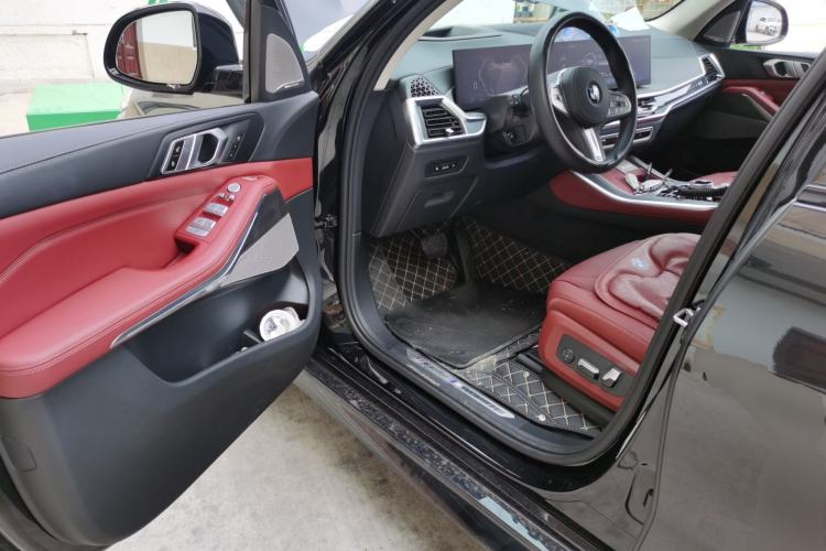 Used BMW X5 2025 Model, xDrive 30Li M Sport Night Package Driver Seat