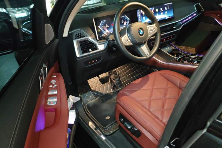 Used BMW X5 2025 Model, xDrive 30Li Prestige M Sport Night Package Driver Seat