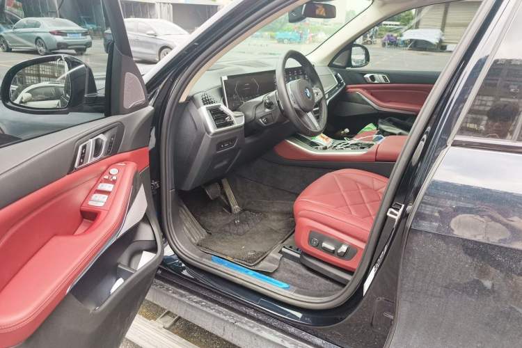 Used BMW X5 2025 Model, xDrive 30Li Prestige M Sport Night Package Driver Seat