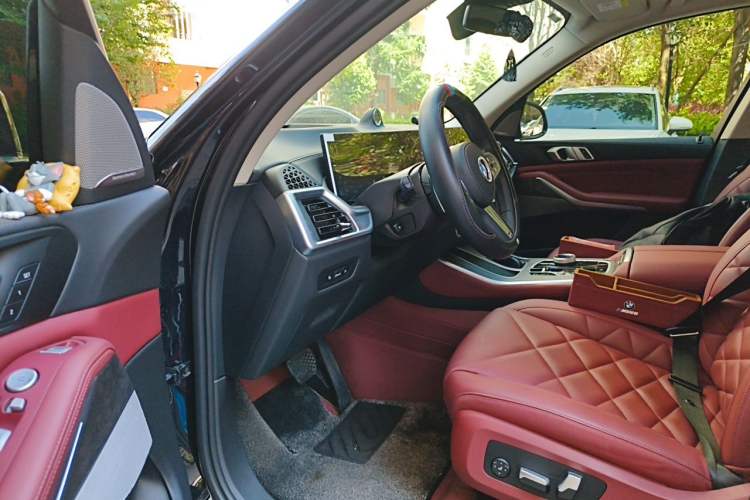 Used BMW X5 2025 Model, xDrive 30Li Prestige M Sport Night Package Driver Seat