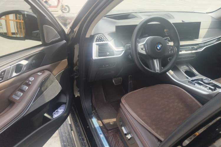 Used BMW X5 2025 Model, xDrive 30Li Prestige M Sport Night Package Driver Seat