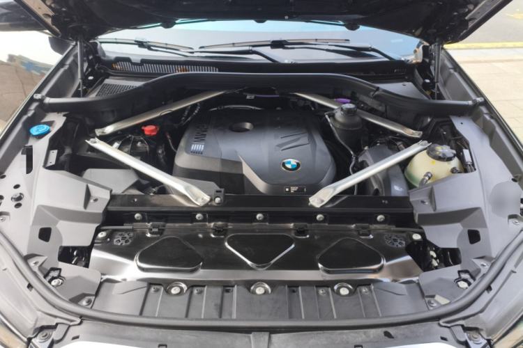 Used BMW X5 2025 Model, xDrive 30Li Prestige M Sport Night Package Engine Bay
