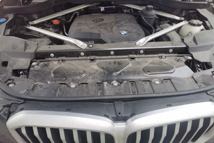 Used BMW X5 2025 Model, xDrive 30Li Prestige M Sport Night Package Engine Bay
