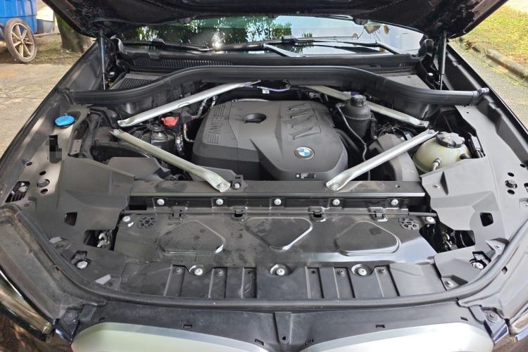Used BMW X5 2025 Model, xDrive 30Li Prestige M Sport Night Package Engine Bay