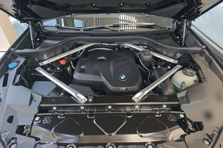 Used BMW X5 2025 Model, xDrive 30Li Prestige M Sport Night Package Engine Bay