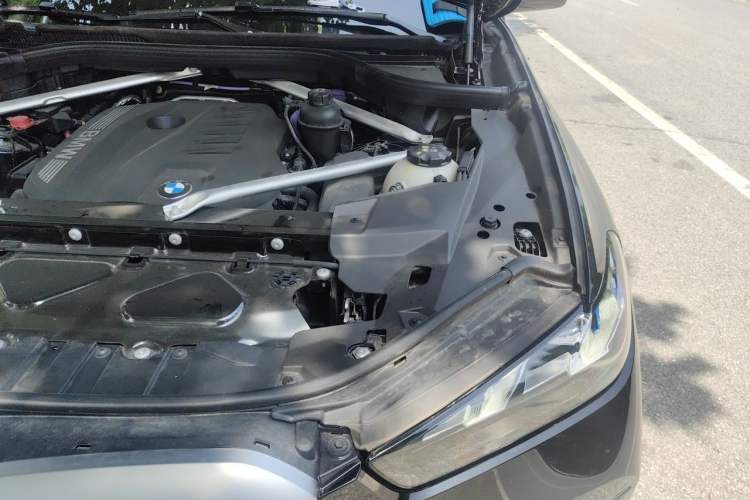 Used BMW X5 2025 Model, xDrive 40Li M Sport Night Package Engine Bay Left