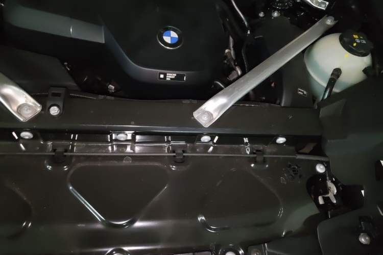Used BMW X5 2025 Model, xDrive 30Li Prestige M Sport Night Package Engine Bay Left