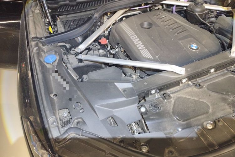 Used BMW X5 2025 Model, xDrive 40Li M Sport Night Package Engine Bay Right