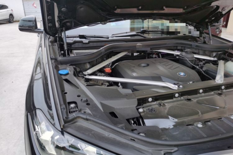 Used BMW X5 2025 Model, xDrive 30Li M Sport Night Package Engine Bay Right