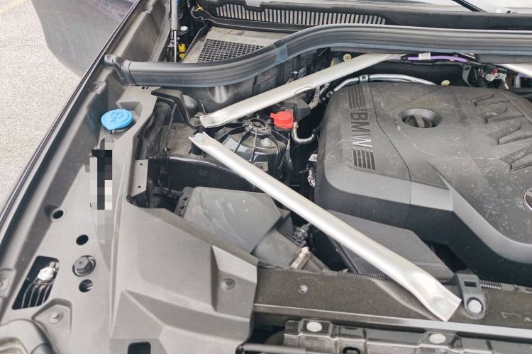 Used BMW X5 2025 Model, xDrive 30Li Prestige M Sport Night Package Engine Bay Right