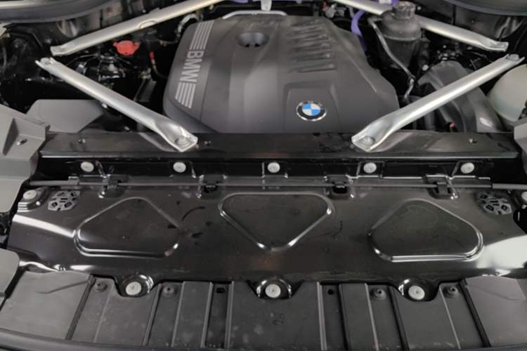 Used BMW X5 2025 Model, xDrive 40Li M Sport Night Package Engine Bay