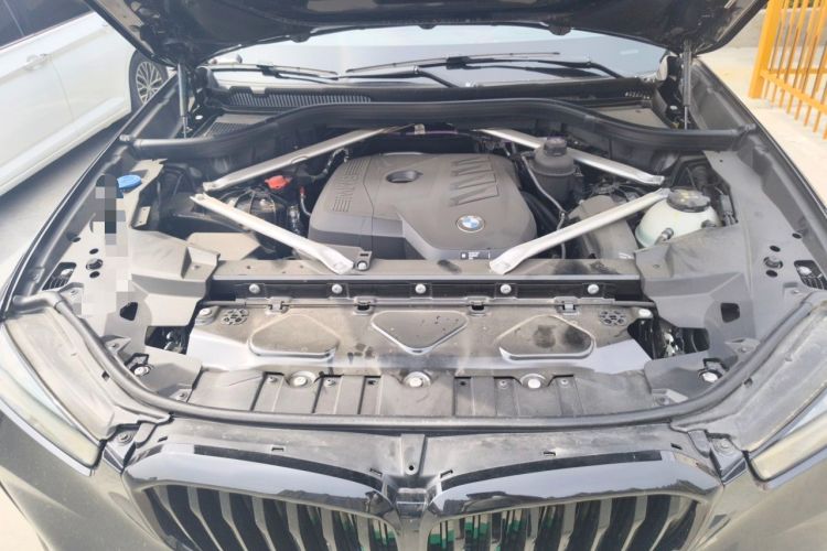 Used BMW X5 2025 Model, xDrive 30Li Prestige M Sport Night Package Engine Bay