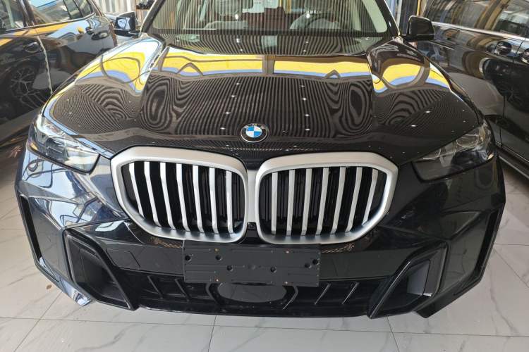 Used BMW X5 2025 Model, xDrive 30Li Prestige M Sport Night Package Exterior 1
