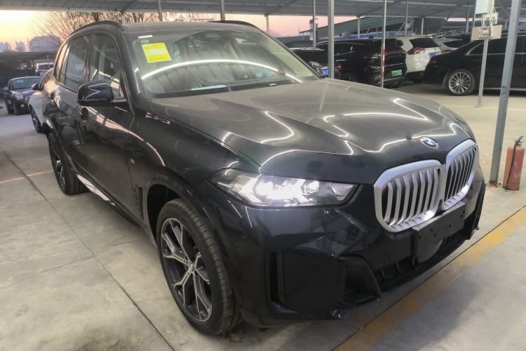Used BMW X5 2025 Model, xDrive 30Li Prestige M Sport Night Package Exterior 2