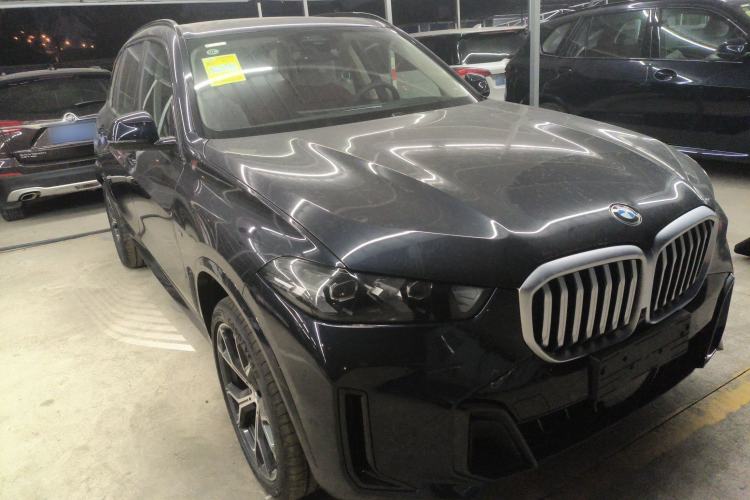 Used BMW X5 2025 Model, xDrive 30Li Prestige M Sport Night Package Exterior 2