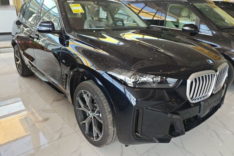 Used BMW X5 2025 Model, xDrive 30Li Prestige M Sport Night Package Exterior 2