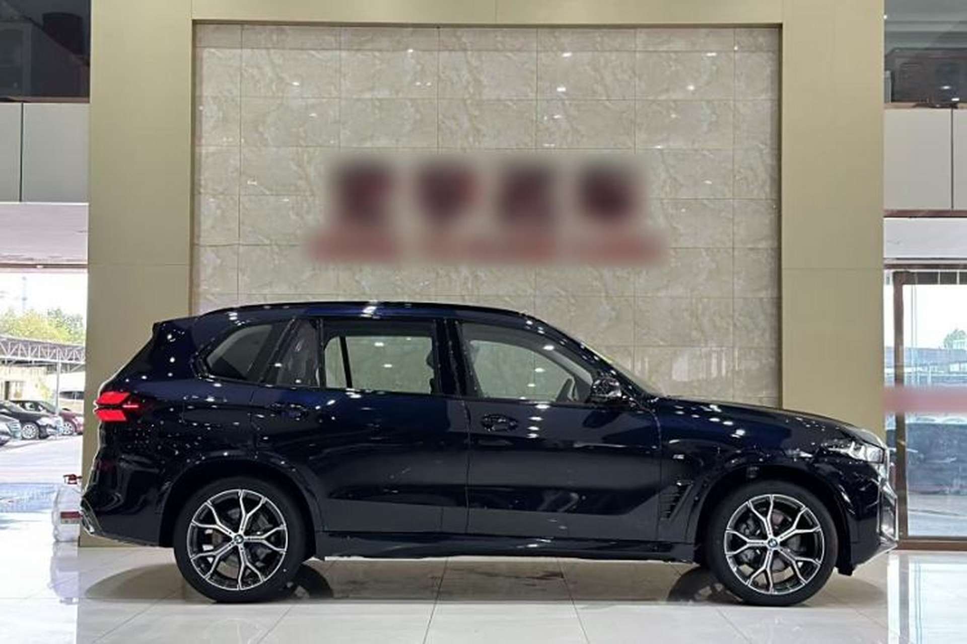 Used BMW X5 2025 Model, xDrive 30Li Prestige M Sport Night Package Exterior 3