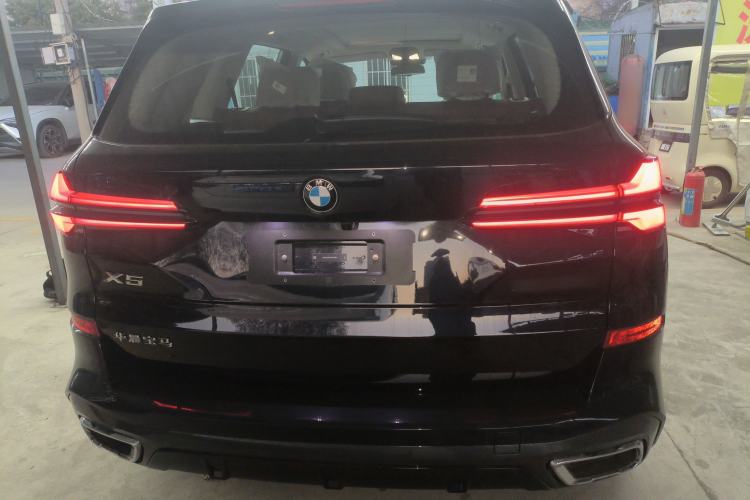 Used BMW X5 2025 Model, xDrive 30Li Prestige M Sport Night Package Exterior 4