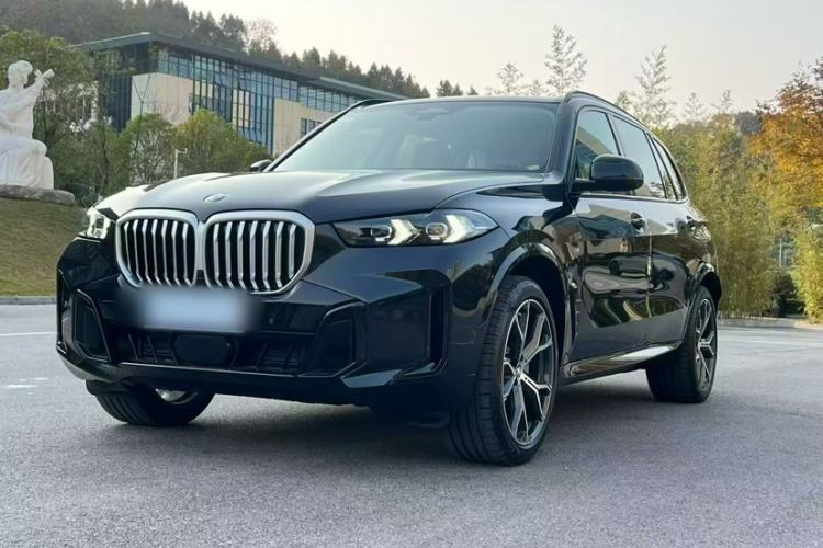 Used BMW X5 2025 Model, xDrive 30Li Prestige M Sport Night Package Exterior 5