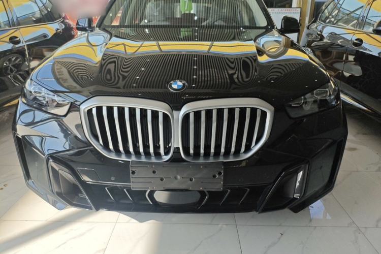 Used BMW X5 2025 Model, xDrive 30Li Prestige M Sport Night Package Exterior 5