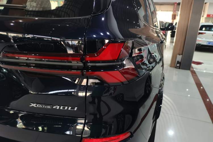 Used BMW X5 2025 Model, xDrive 40Li M Sport Night Package Exterior 6