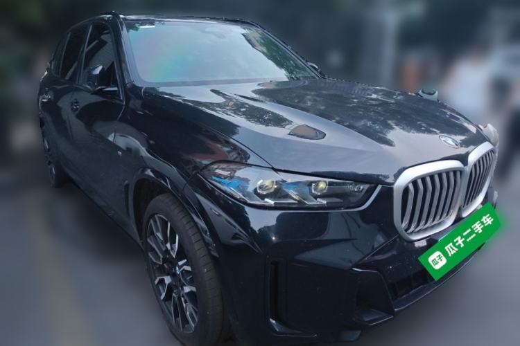 Used BMW X5 2025 Model, xDrive 40Li M Sport Night Package Front Right 45 Deg