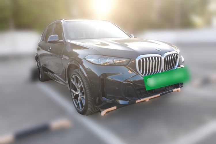 Used BMW X5 2025 Model, xDrive 30Li Prestige M Sport Night Package Front Right 45 Deg