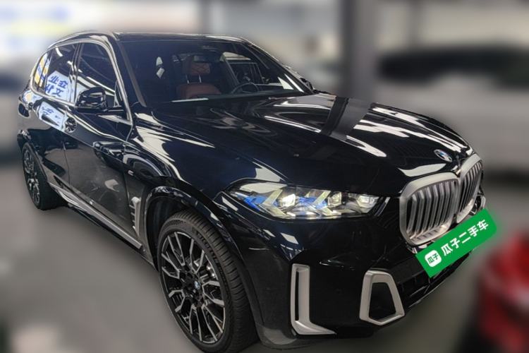 Used BMW X5 2025 Model, xDrive 40Li M Sport Night Package Front Right 45 Deg