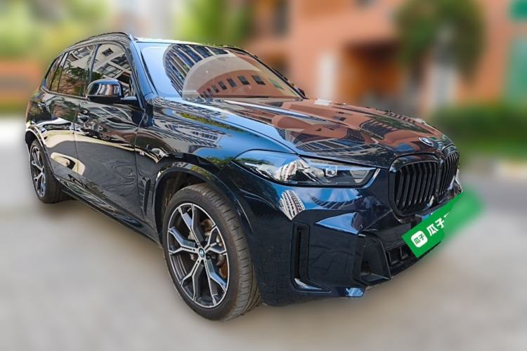 Used BMW X5 2025 Model, xDrive 30Li Prestige M Sport Night Package Front Right 45 Deg
