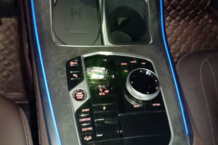 Used BMW X5 2025 Model, xDrive 30Li Prestige M Sport Night Package Gear Lever