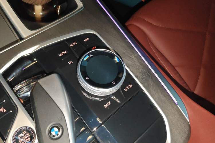 Used BMW X5 2025 Model, xDrive 30Li Prestige M Sport Night Package Gear Lever