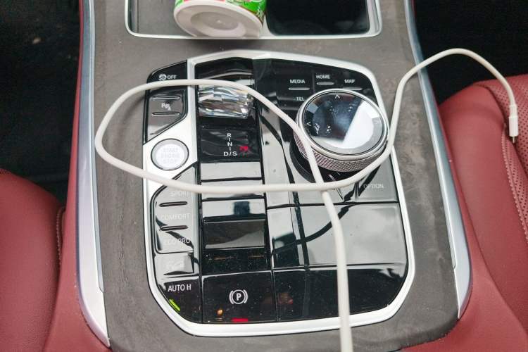 Used BMW X5 2025 Model, xDrive 30Li Prestige M Sport Night Package Gear Lever