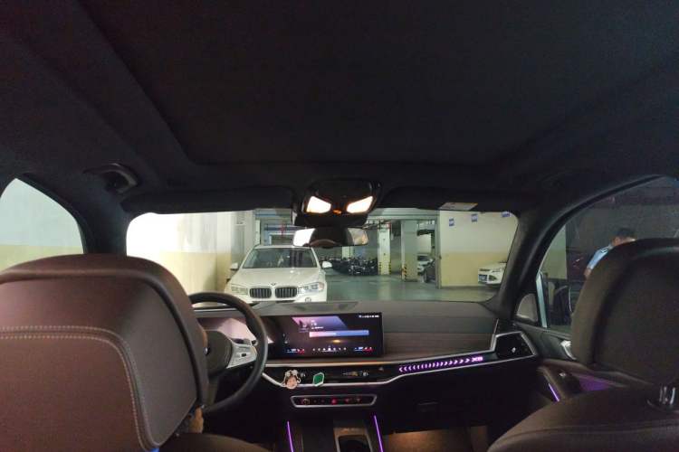 Used BMW X5 2025 Model, xDrive 40Li M Sport Night Package Headliner